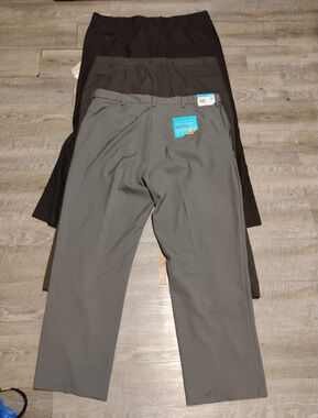 lot of 3 Savane and two unbranded Men' pants 44x30 & 44x32 2 flat/1 pleated